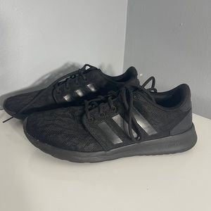 Black Adidas Cloudfoam